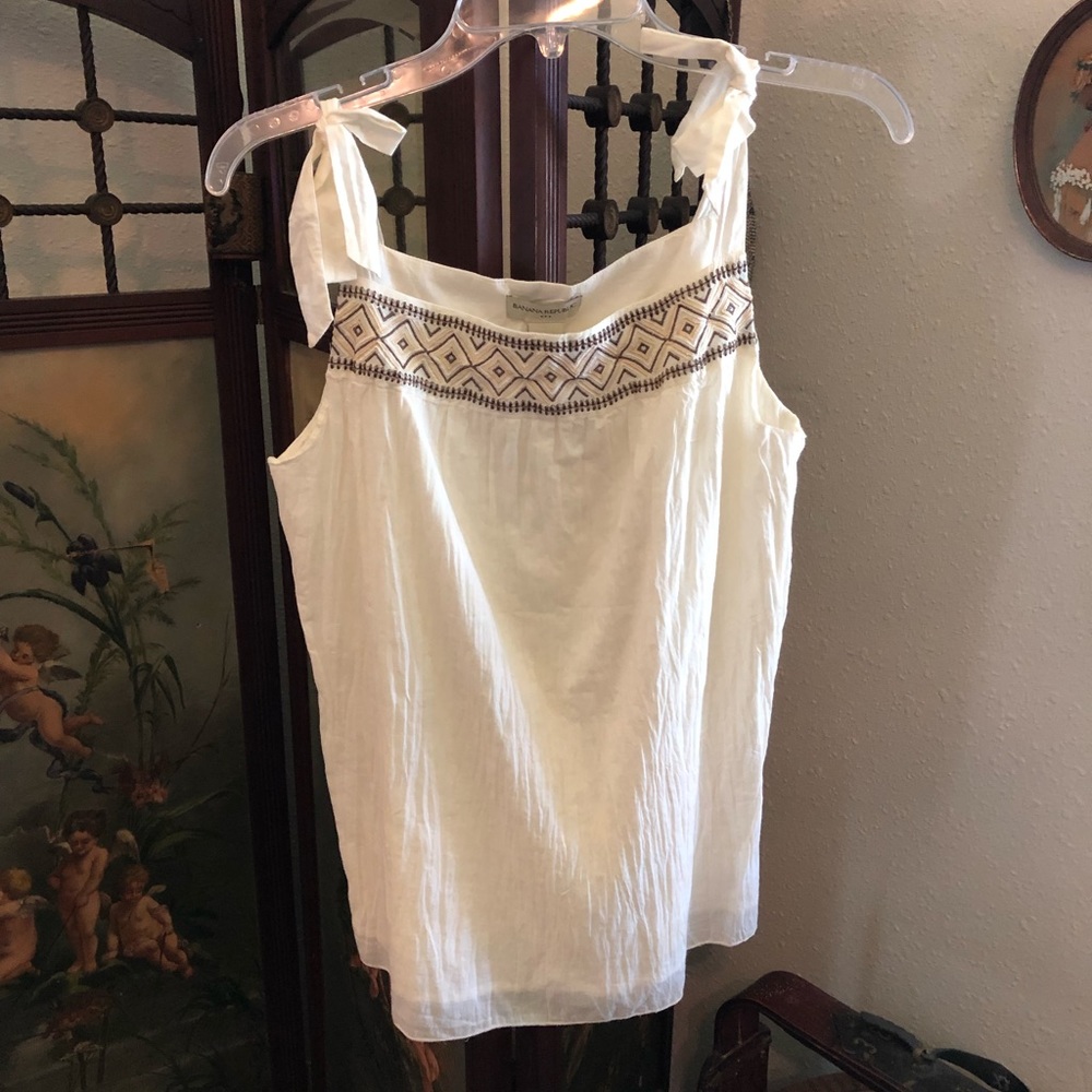 Banana Republic Cool Summer Top